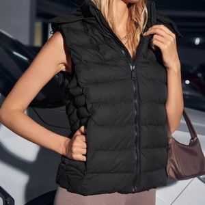 Black Puffer Vest with Hoodie.❤️